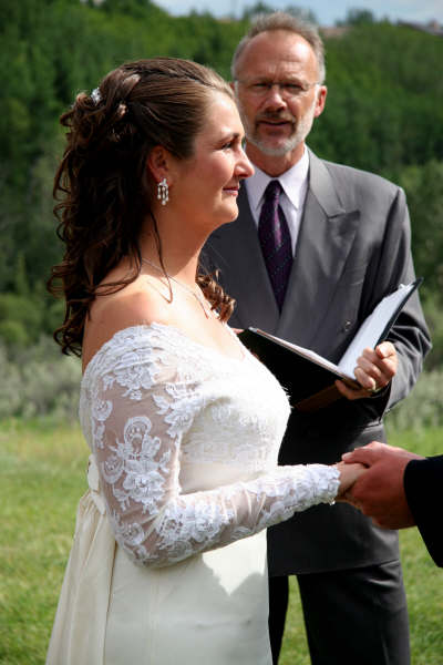 Wedding Officiant on Rockies Weddings   Alberta Wedding Officiant   Banff Wedding Officiant